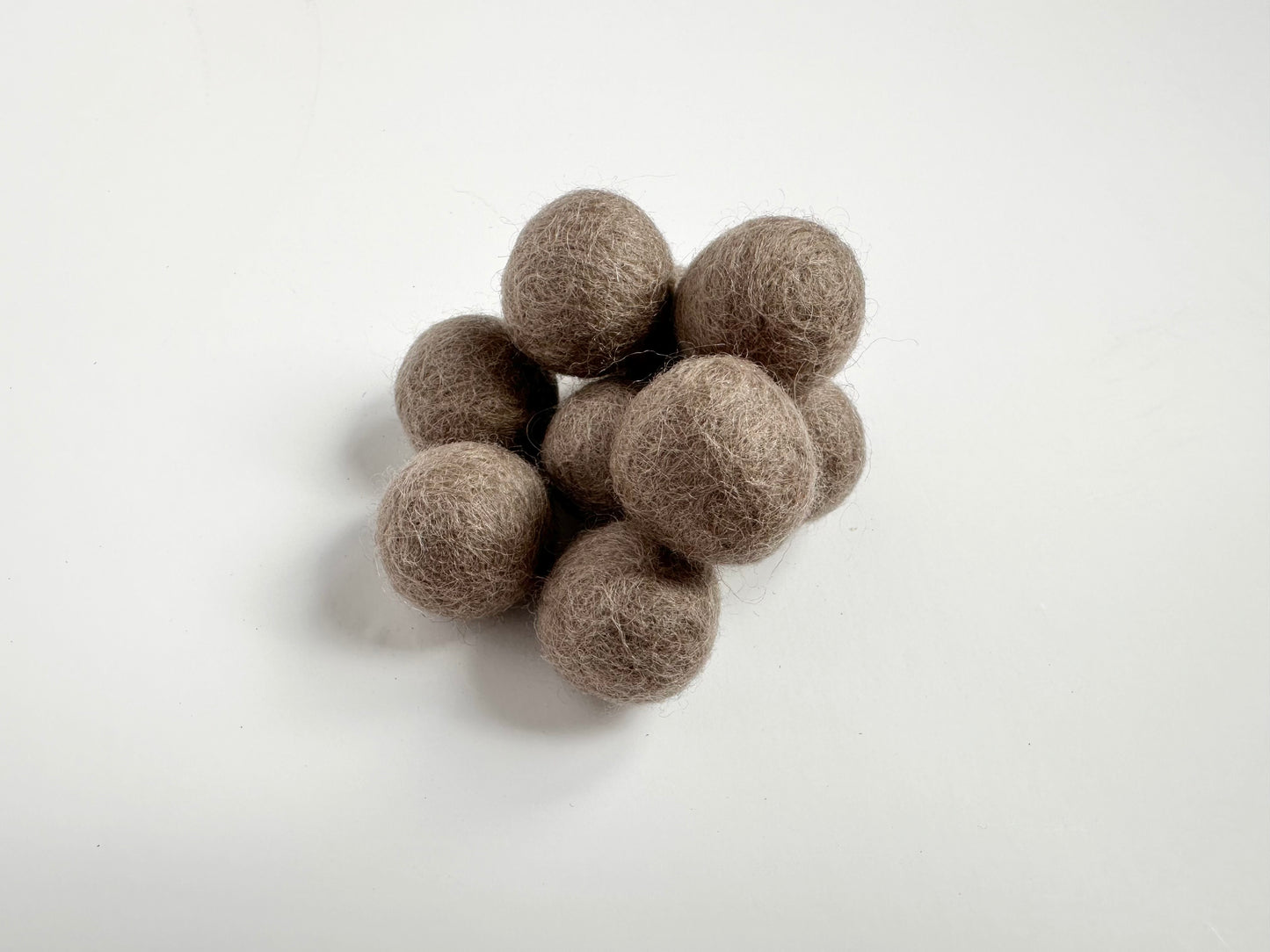 Greige - 2.5 cm Felt Pom Pom Balls