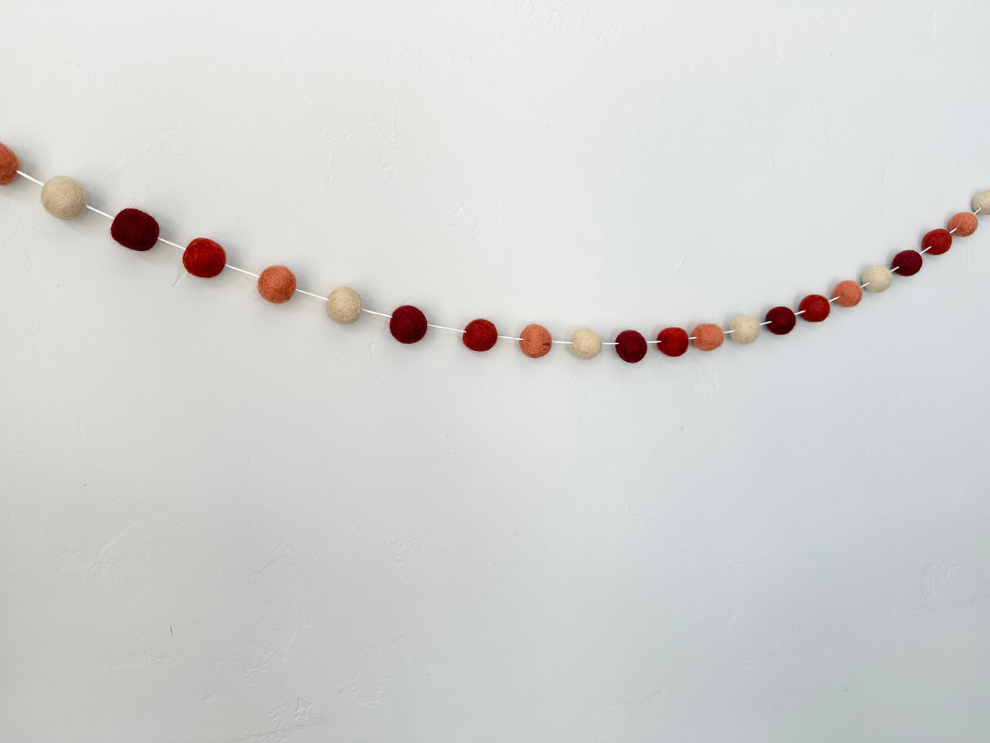 Reds Ombre Felt Ball Garland