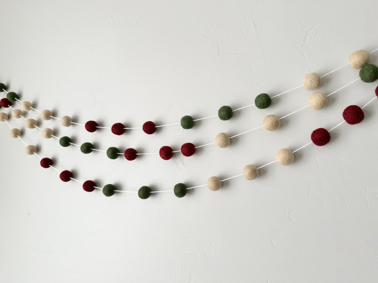 Classy Christmas Color Blocking Garland