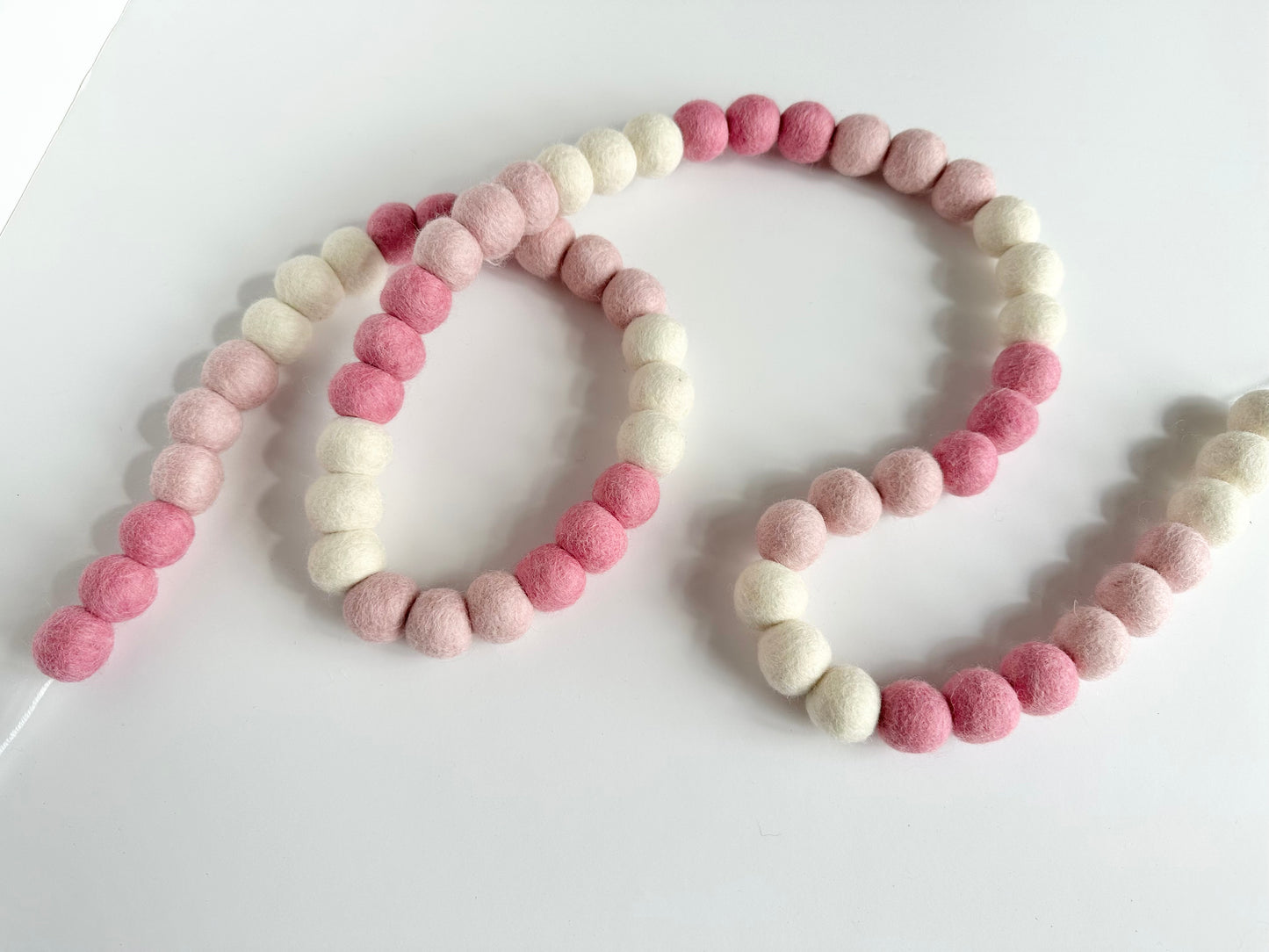 Pink Ombre Color Blocking Garland