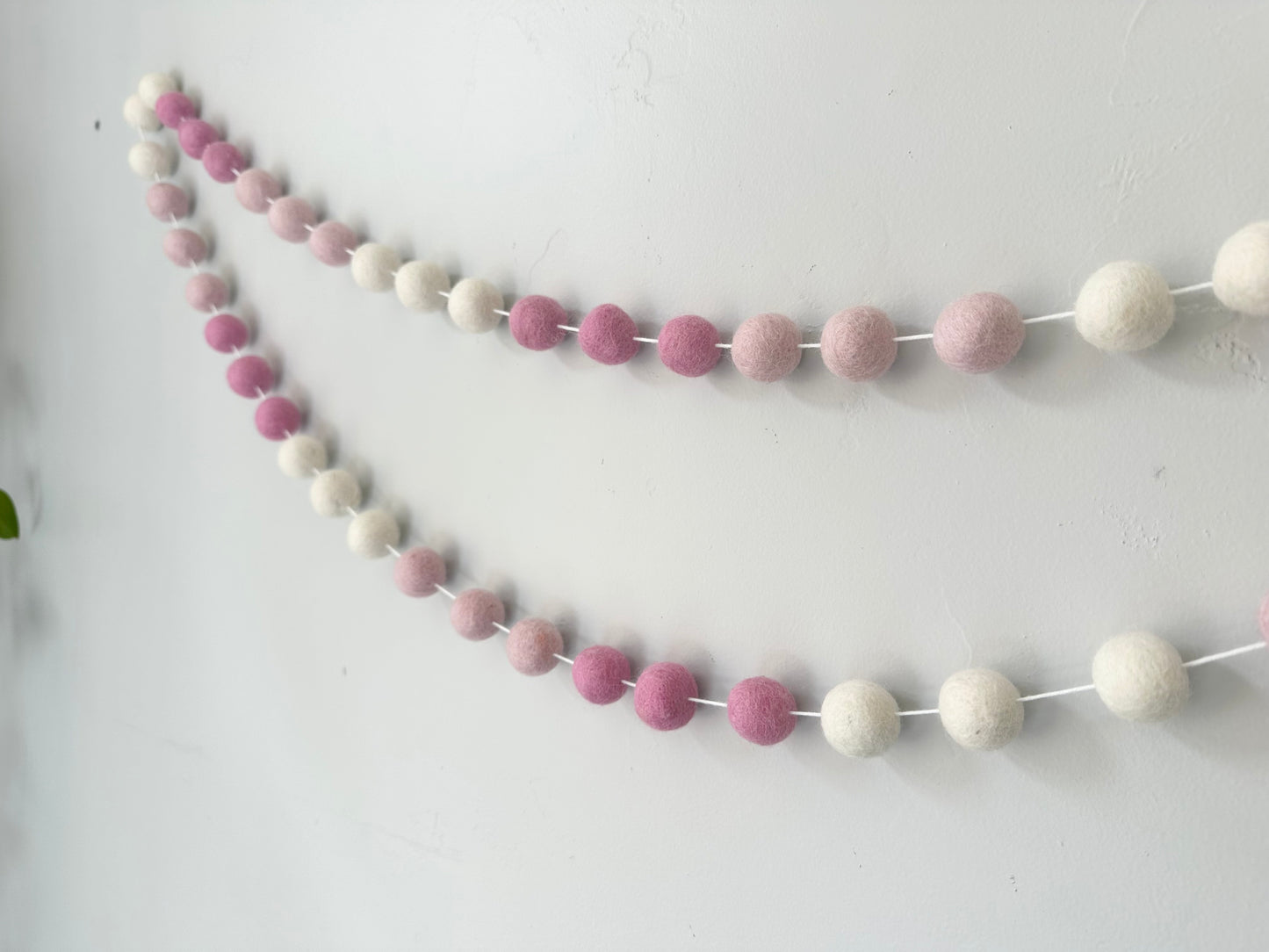 Pink Ombre Color Blocking Garland