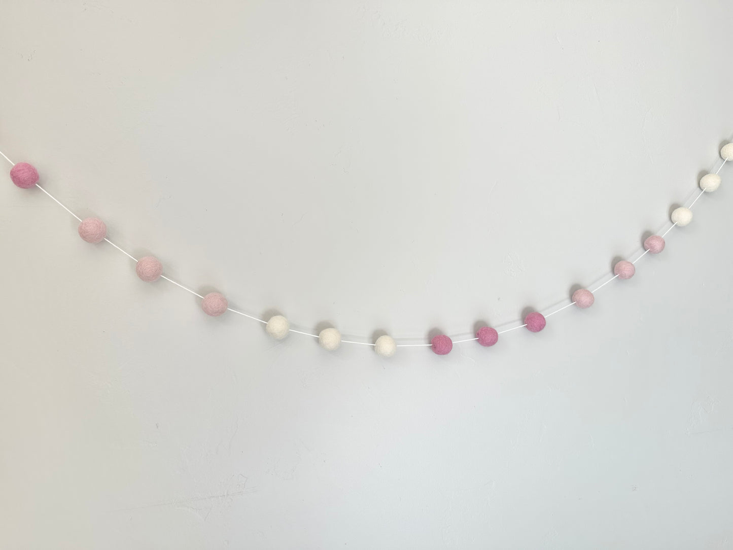 Pink Ombre Color Blocking Garland