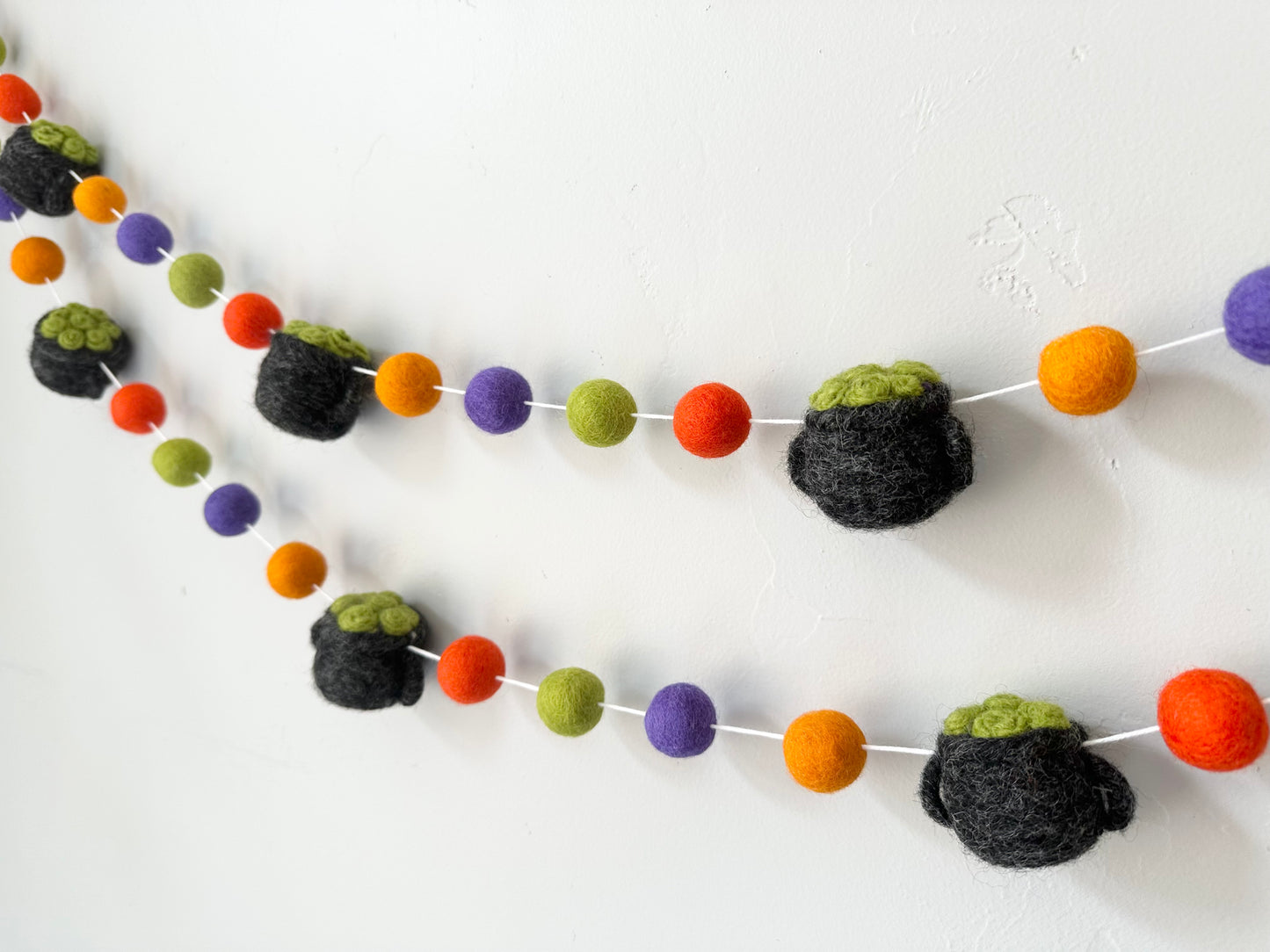 Witch's Brew Garland