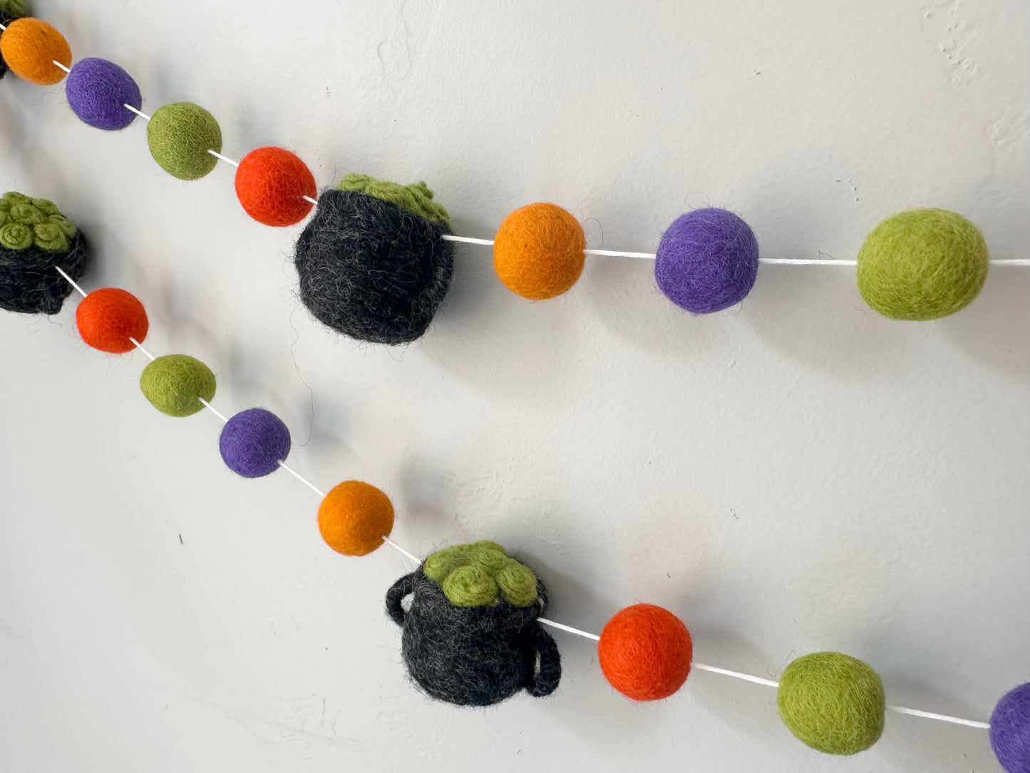 Witch's Brew Garland