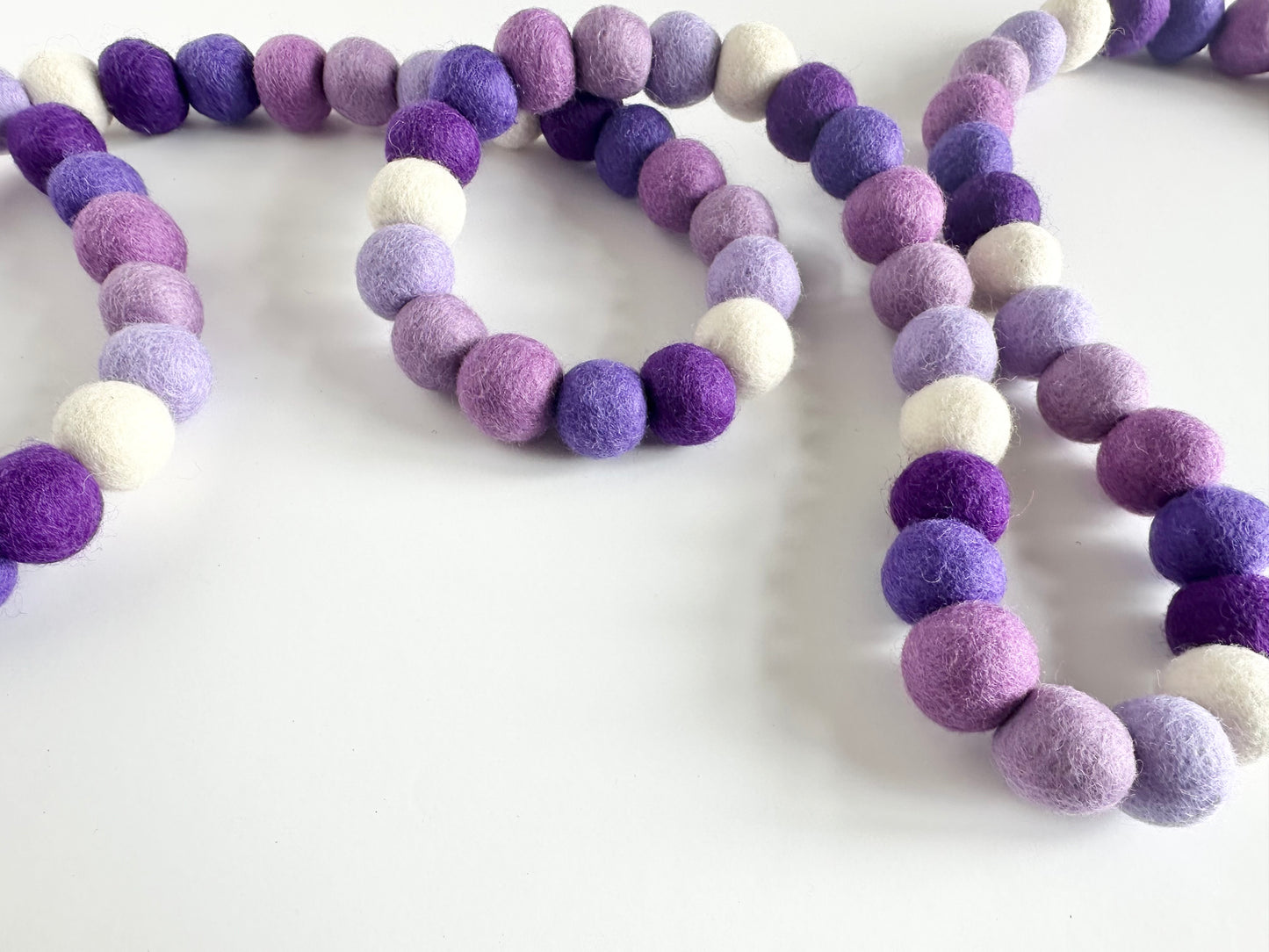 Gradient of Purples Garland