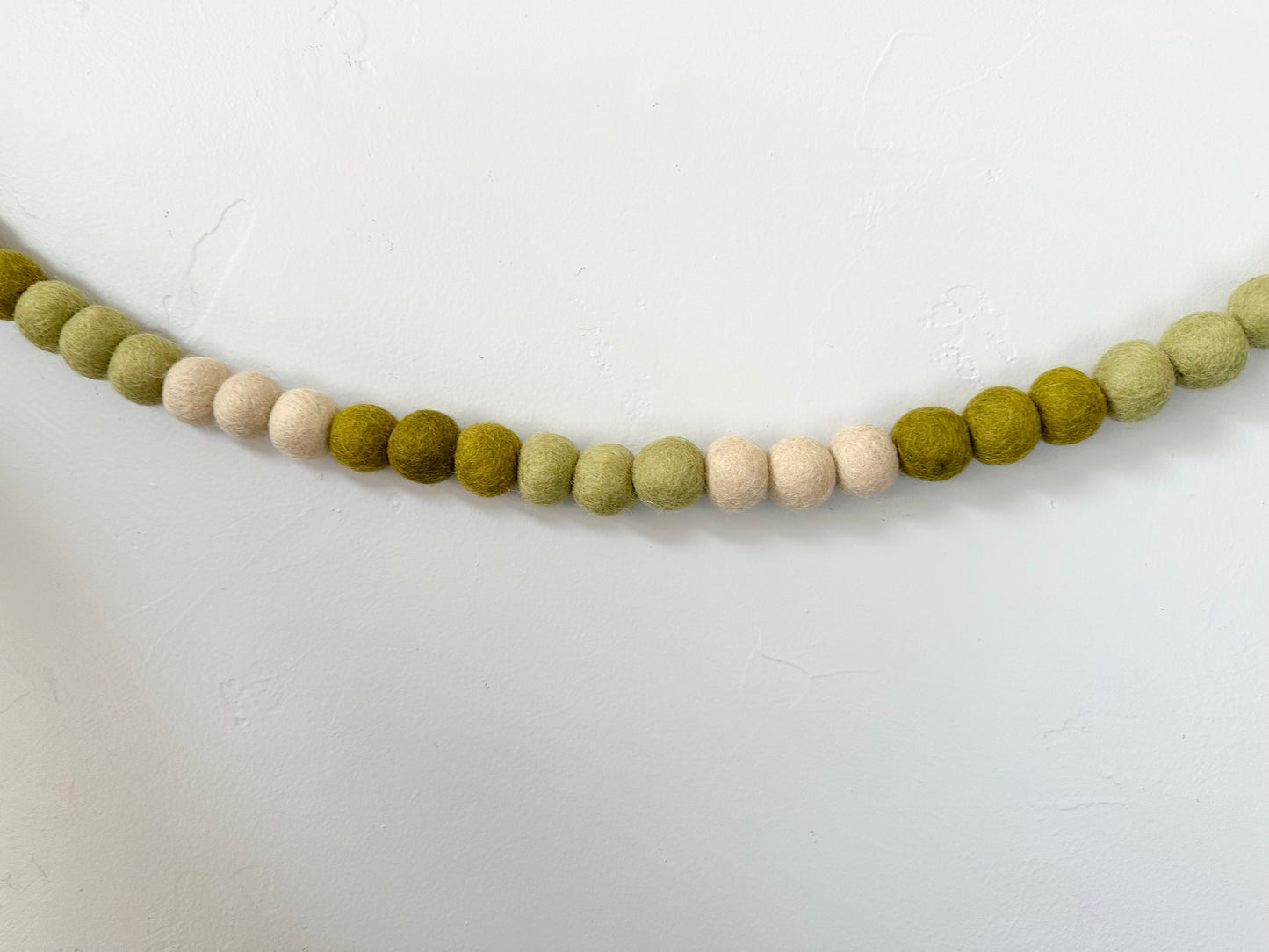 Soft Green Ombre Color Block Garland