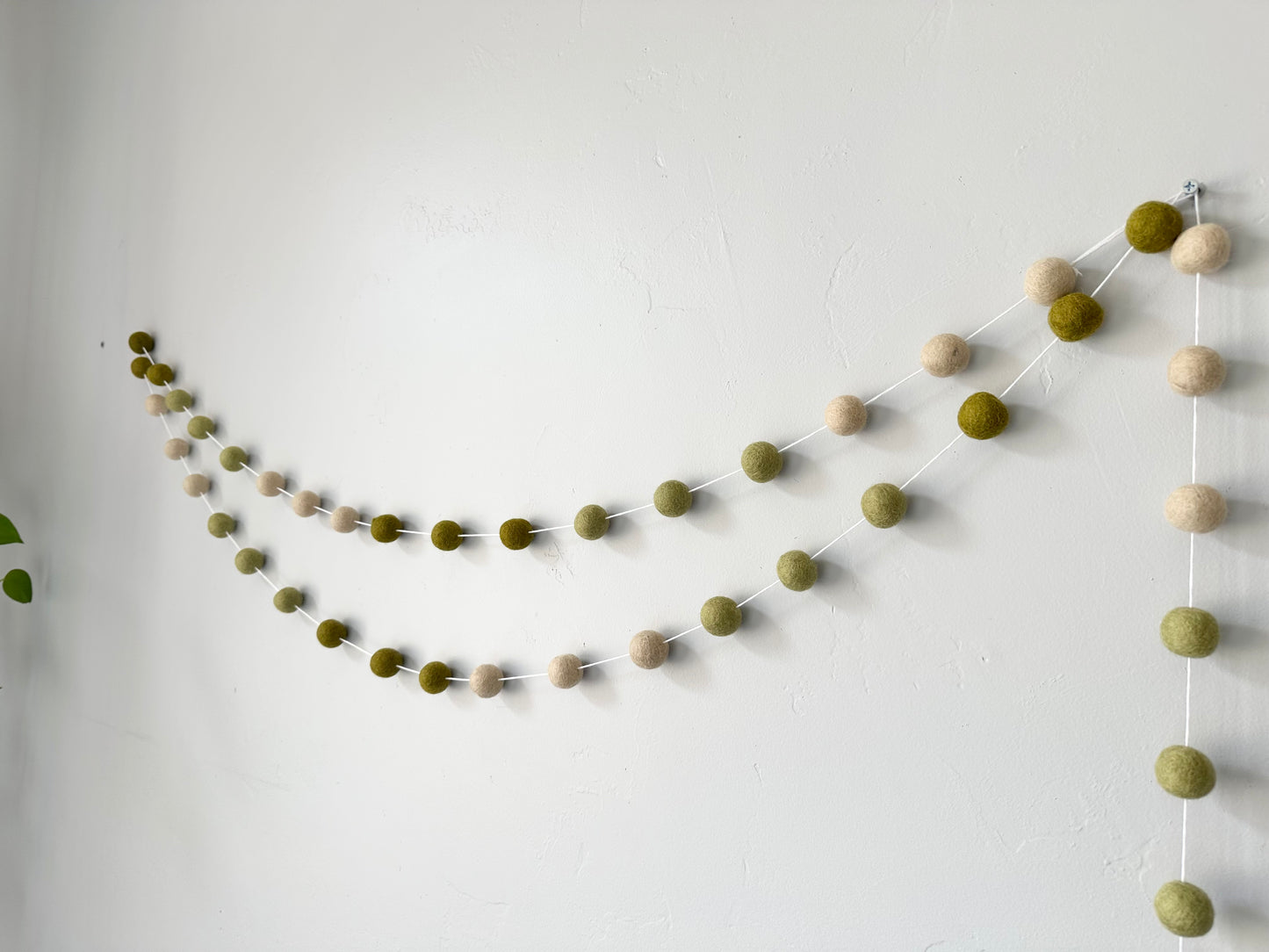 Soft Green Ombre Color Block Garland