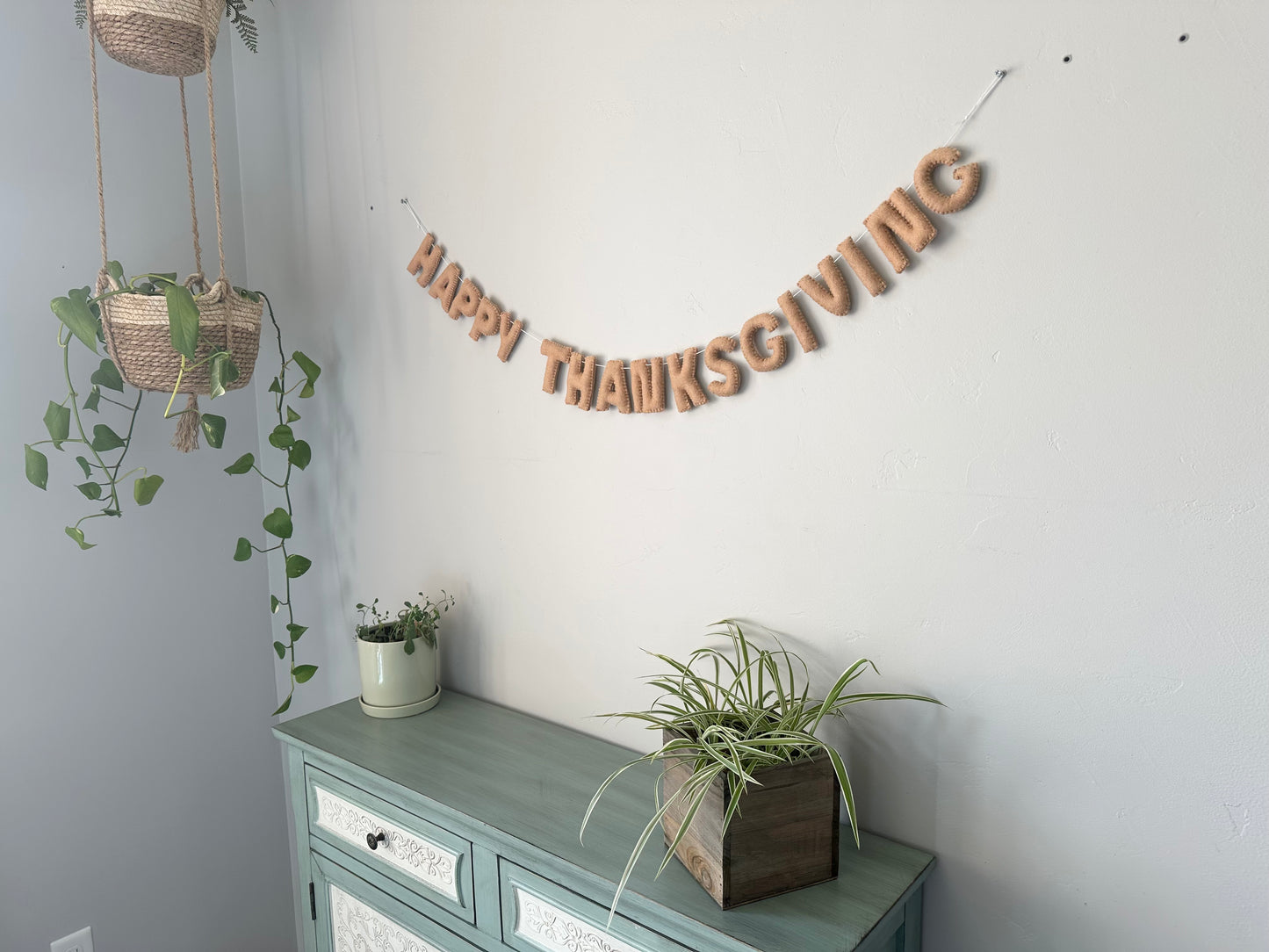 HAPPY THANKSGIVING felt banner - tan letters
