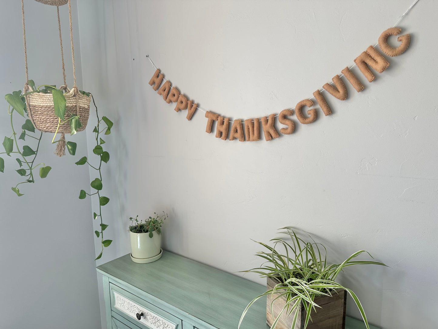 HAPPY THANKSGIVING felt banner - tan letters