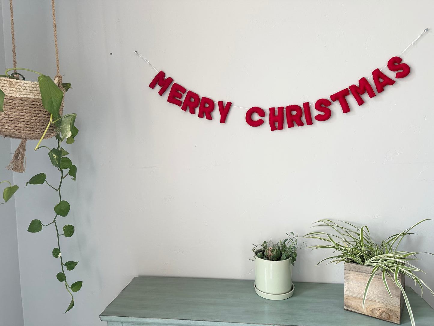 MERRY CHRISTMAS felt banner - red, emerald or white letters