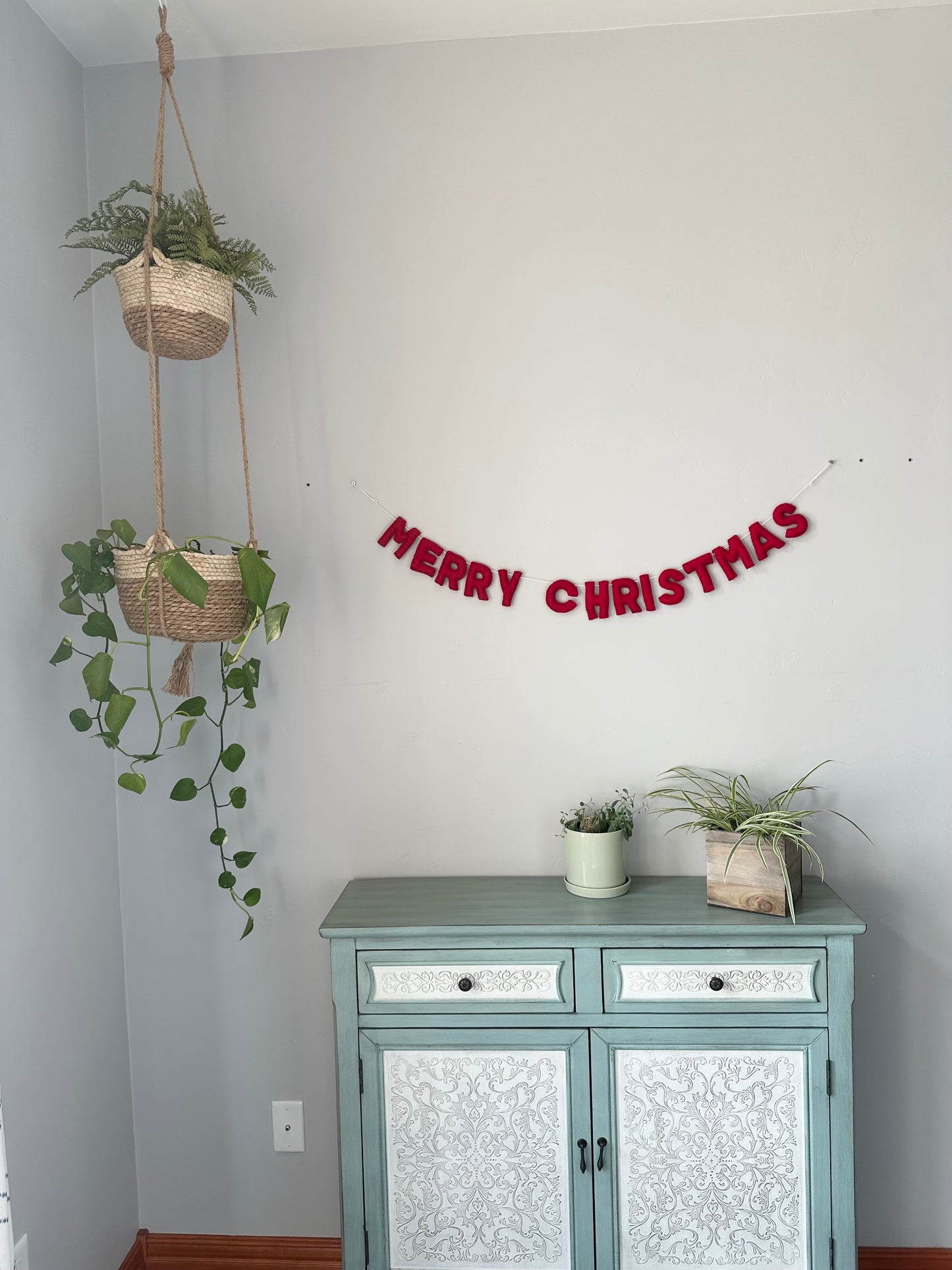 MERRY CHRISTMAS felt banner - red, emerald or white letters