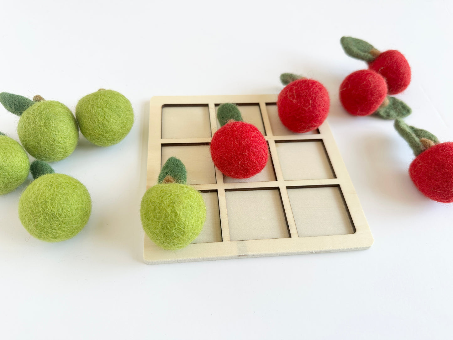 Apple Tic Tac Toe
