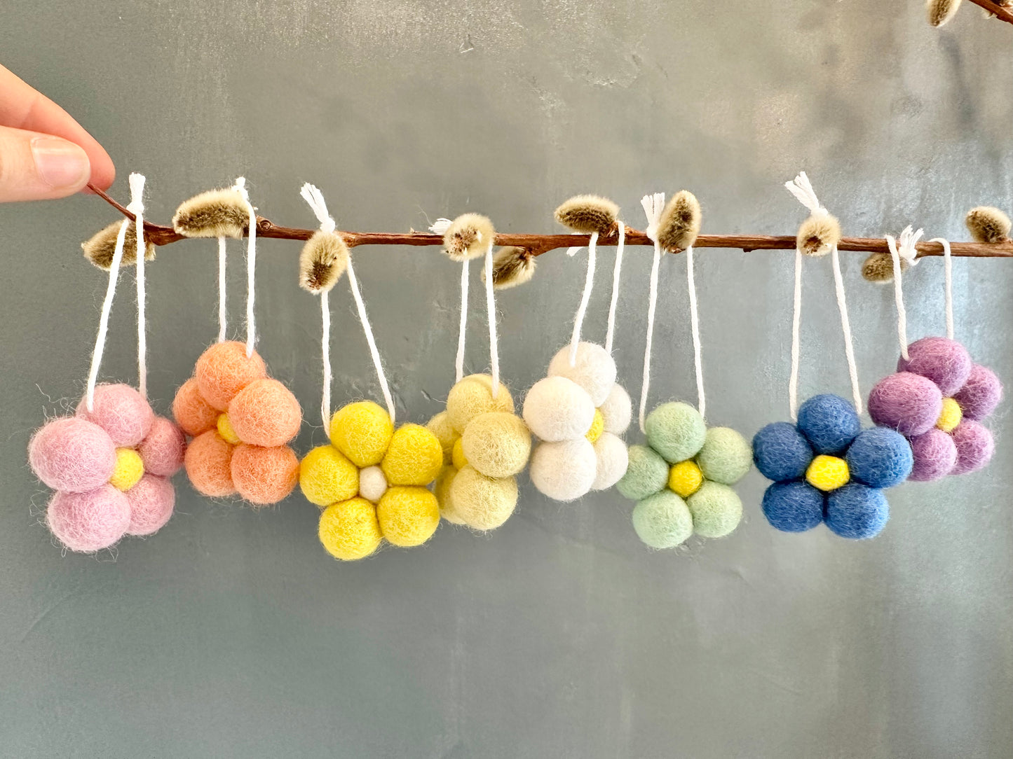 Felt Daisies Ornaments