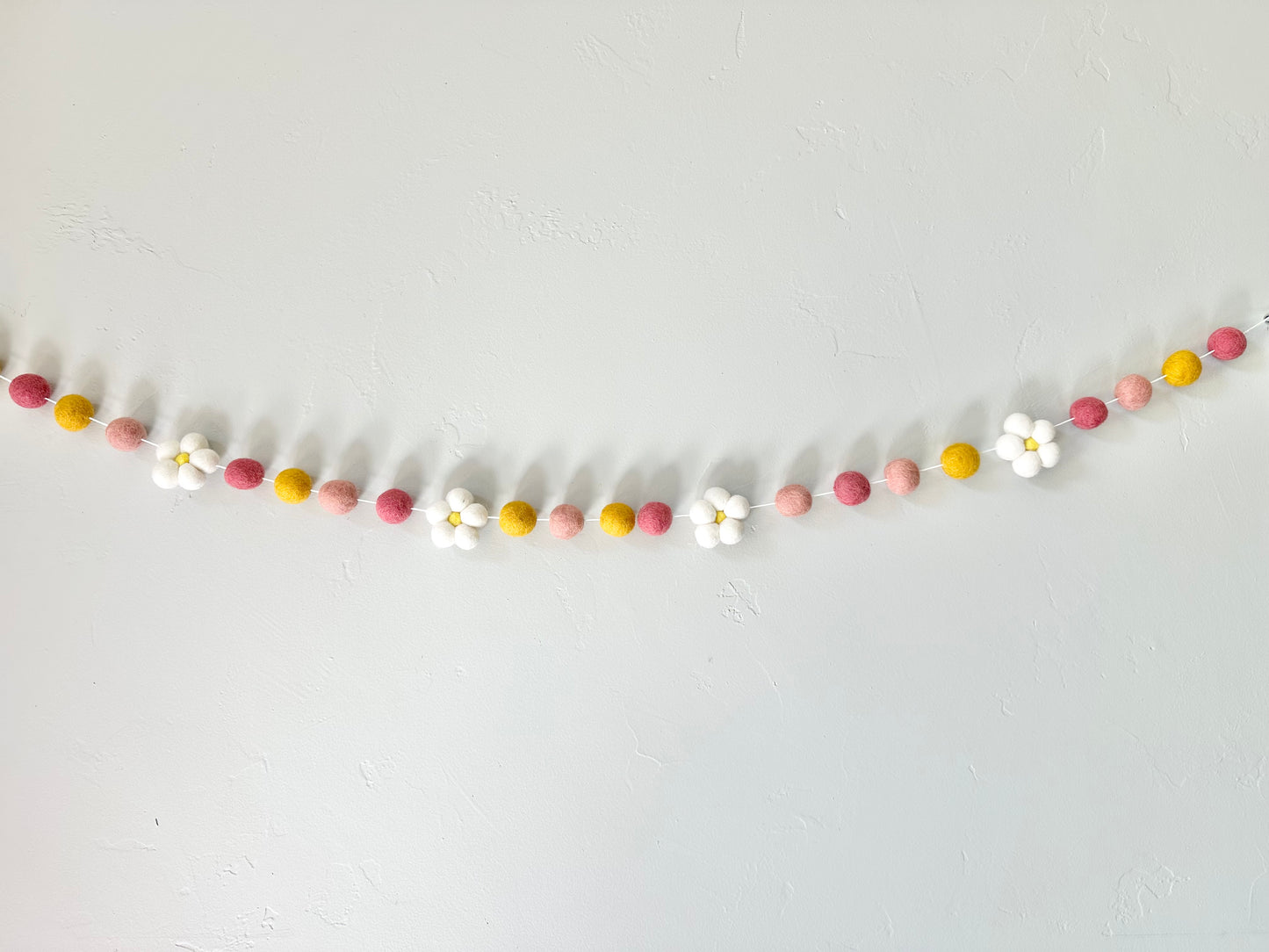 White Daisy Garland