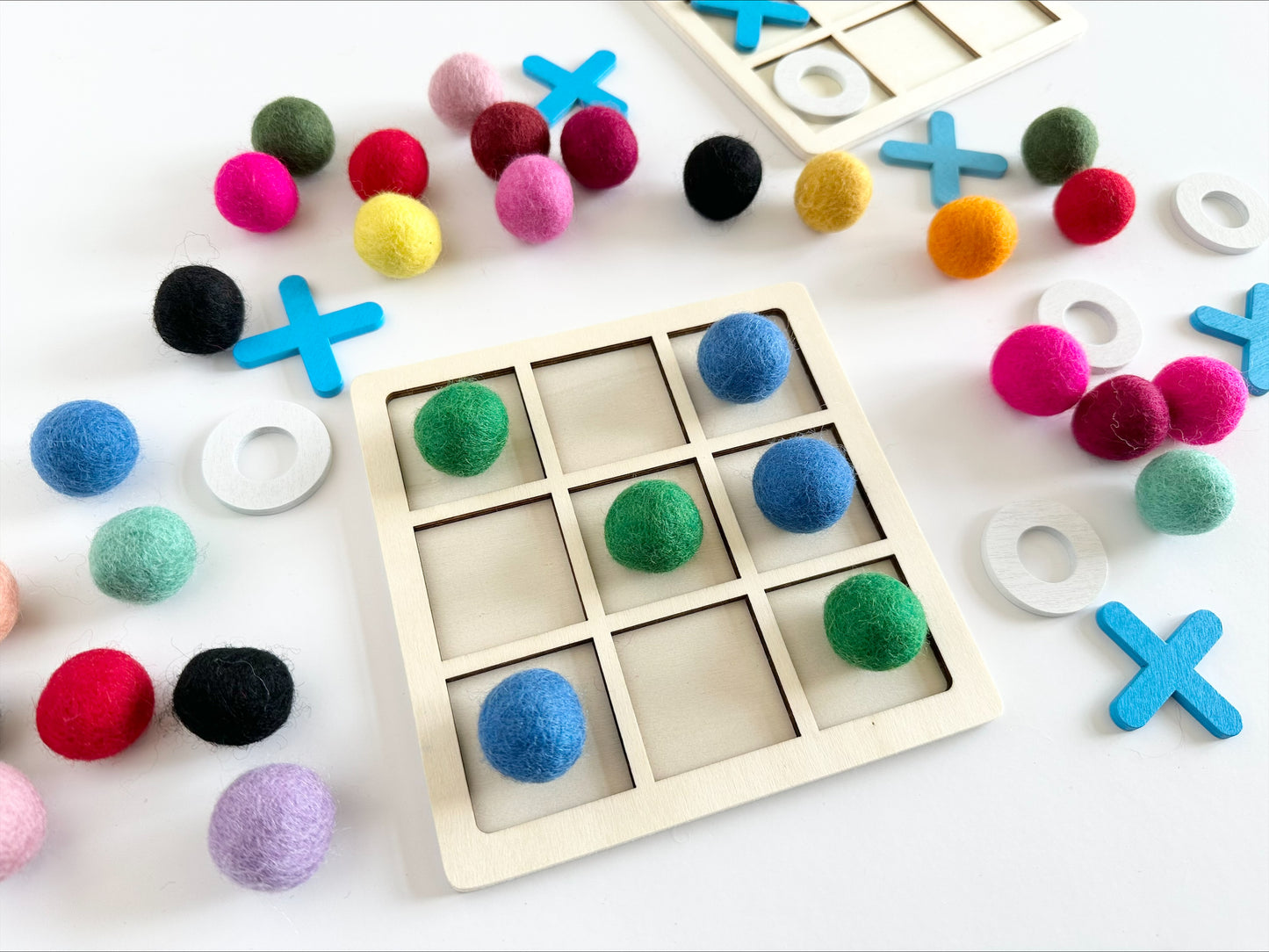 Felt Ball Tic Tac Toe Set