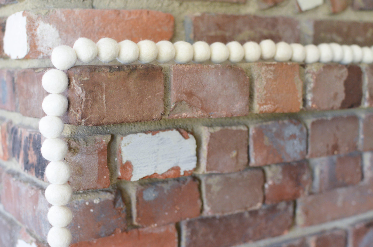 Solid White Garland - Redheadnblue