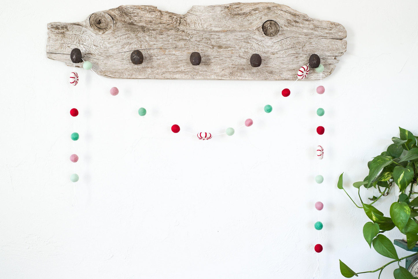 Retro Peppermint Candy Garland - Redheadnblue