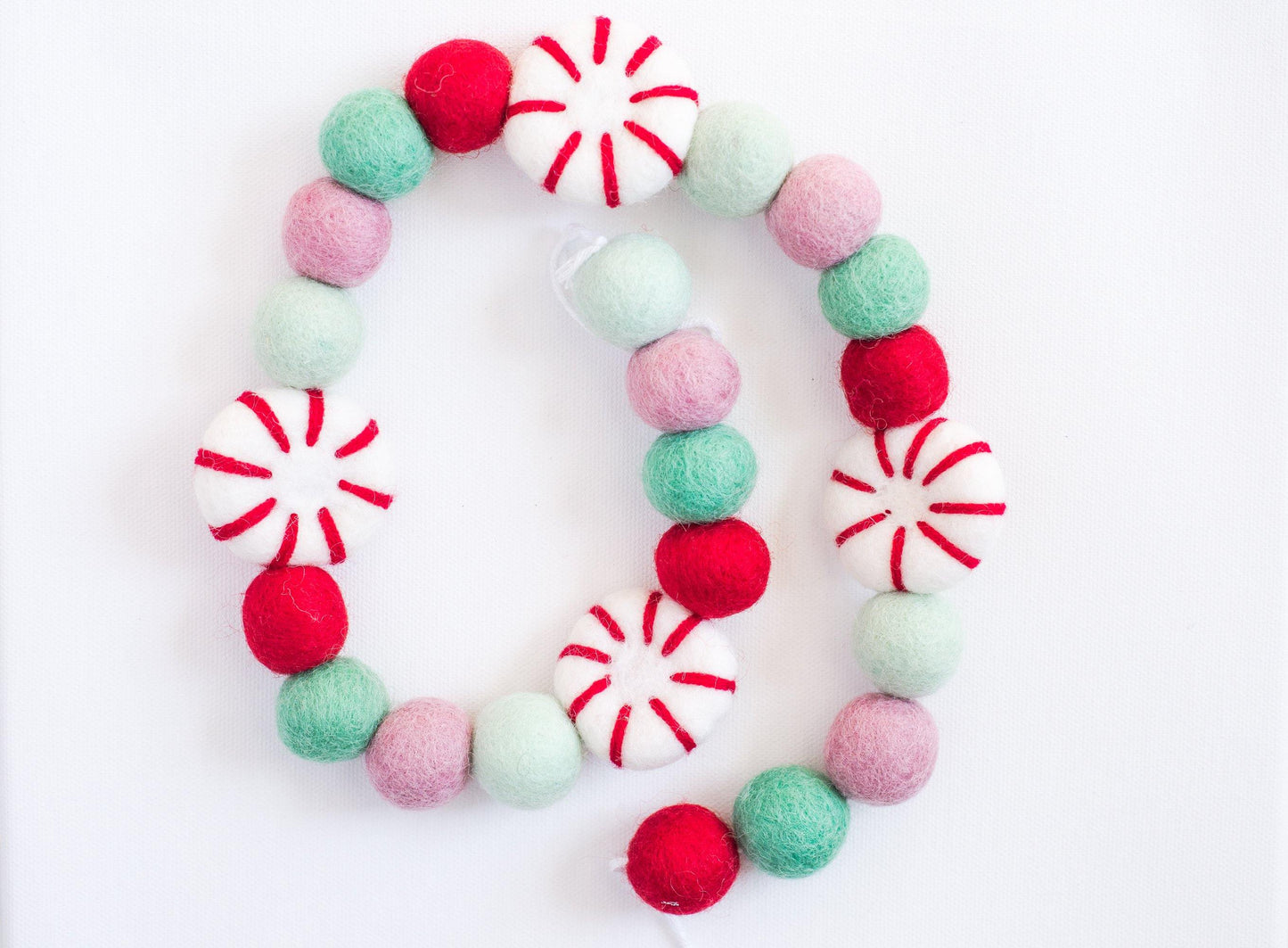 Retro Peppermint Candy Garland - Redheadnblue