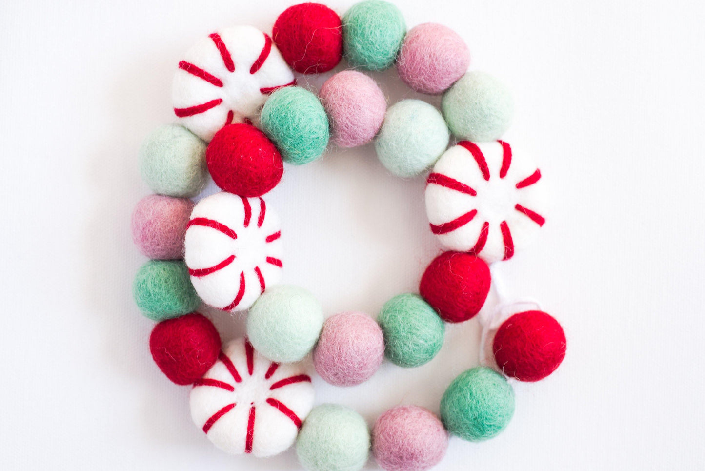 Retro Peppermint Candy Garland - Redheadnblue