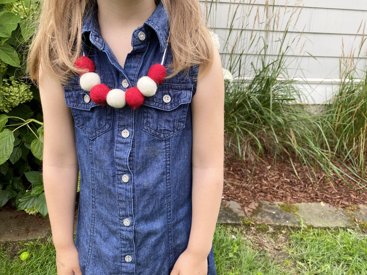 Red & White Felt Ball Necklace - Redheadnblue