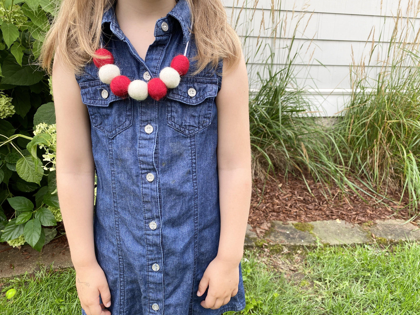 Red & White Felt Ball Necklace - Redheadnblue