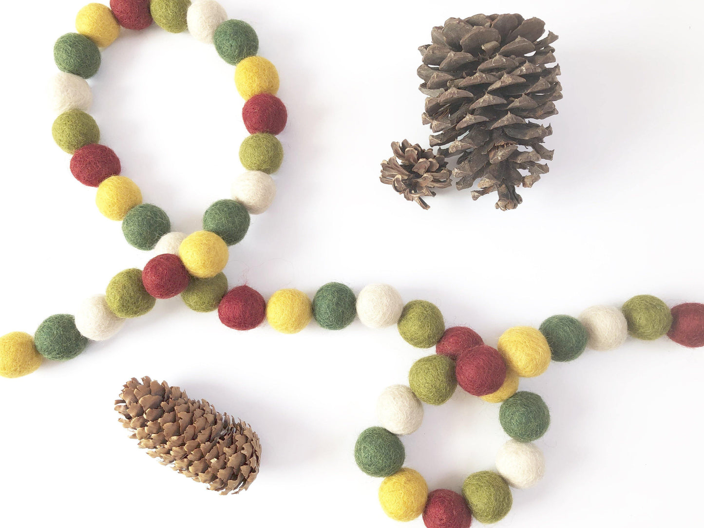 Custom Felt Ball Garland - Redheadnblue