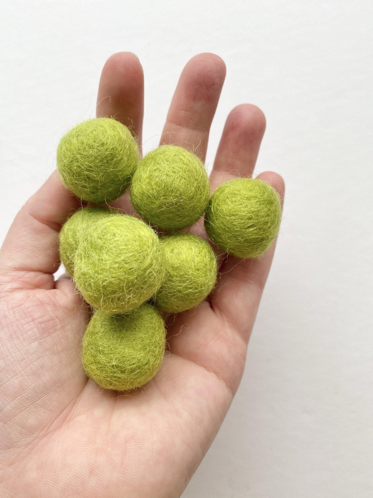 Springy Easter - 2 cm Felt Pom Pom Balls - Wool Jamboree