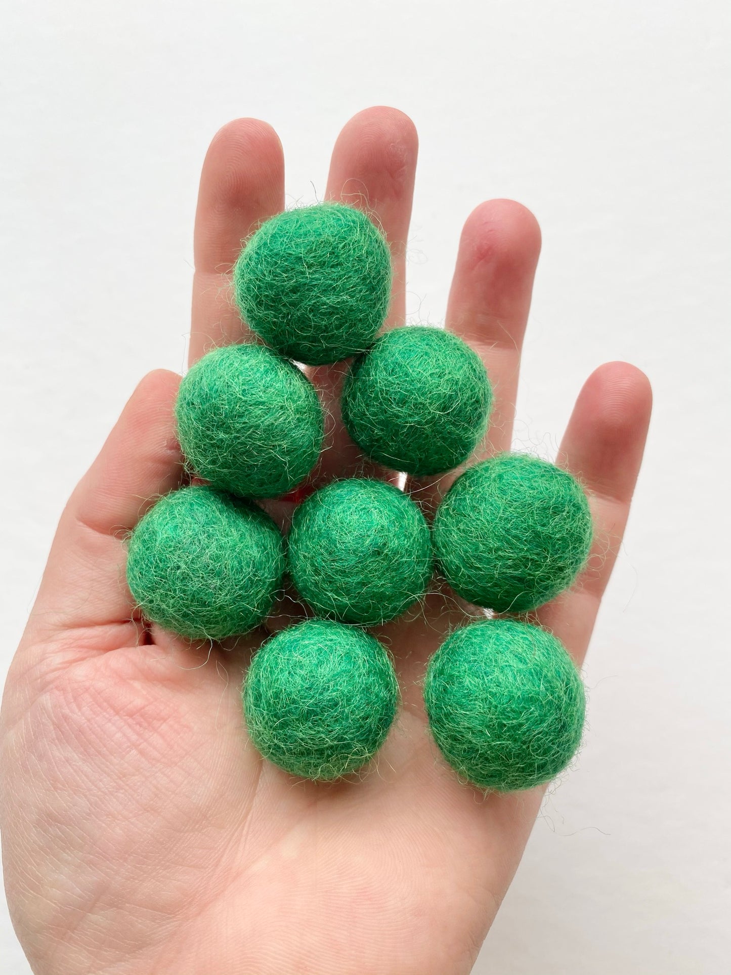 St Patricks Day - 2.5 cm Felt Pom Pom Balls