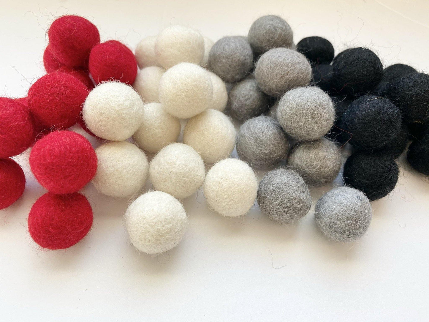 Red Plaid - 2 cm Felt Pom Pom Balls - Wool Jamboree