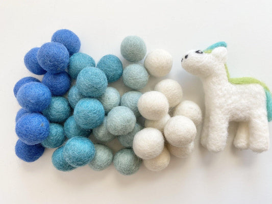 Blue Ombre - 2 cm Felt Pom Pom Balls - Wool Jamboree