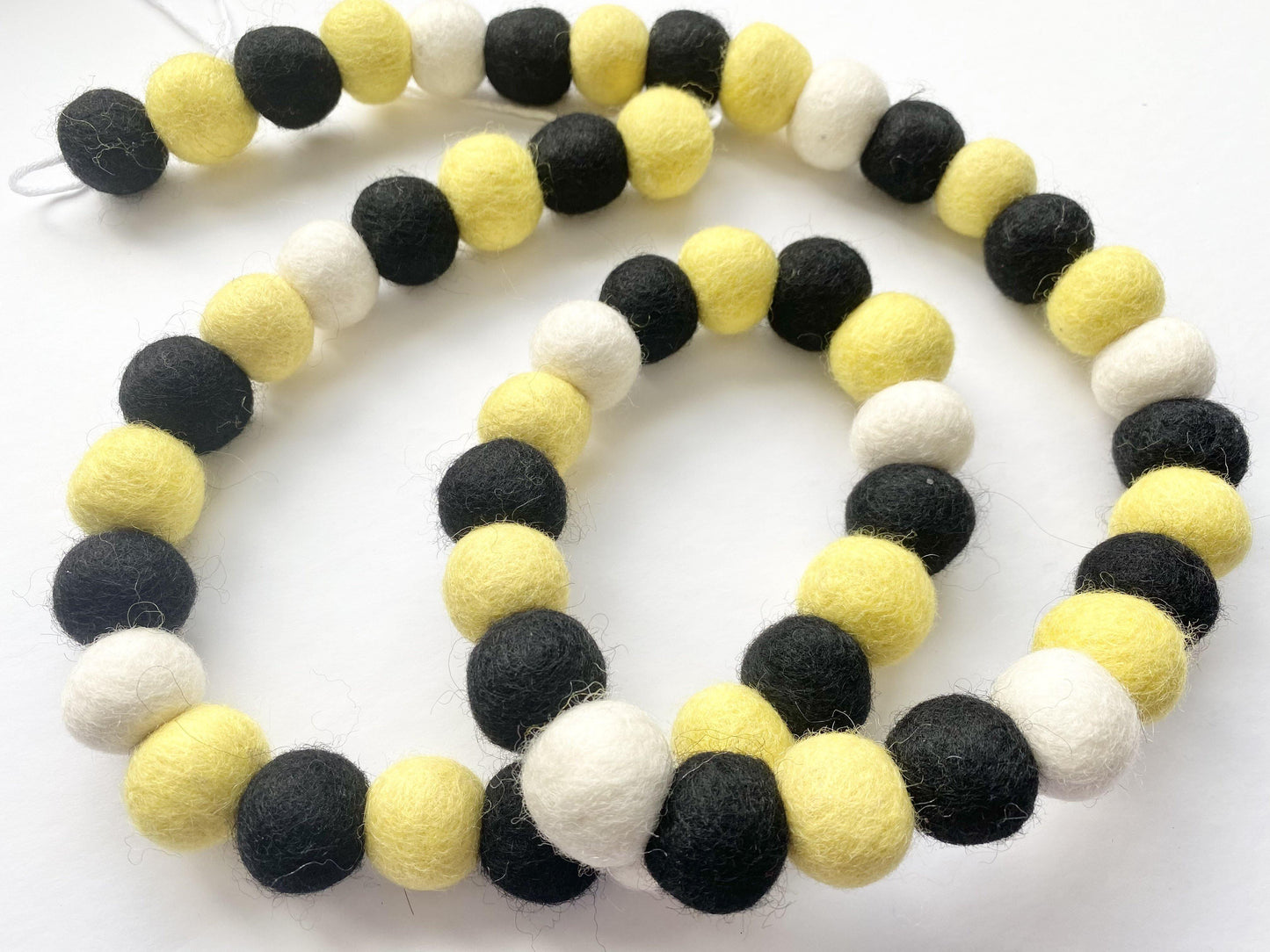 Honey Bee Garland - Redheadnblue