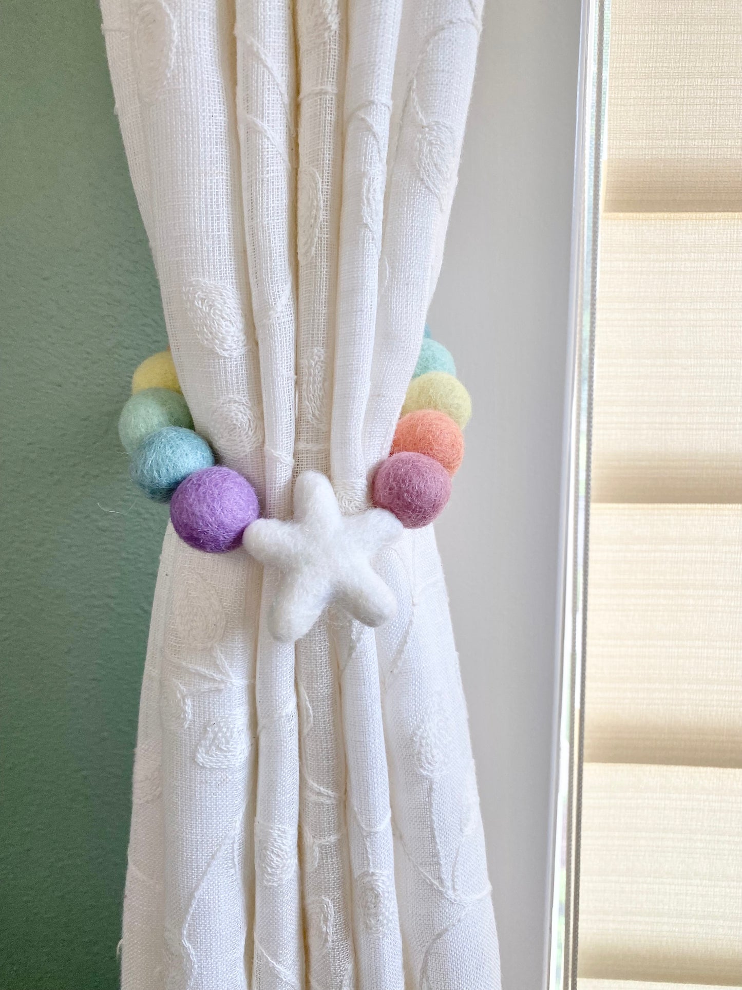 Pastel Rainbow Star Curtain Ties