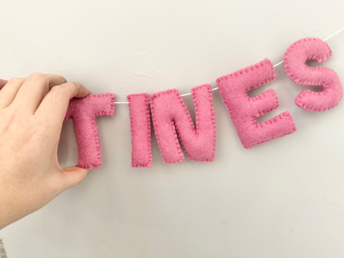 HAPPY VALENTINES DAY felt banner - red, pink or white letters