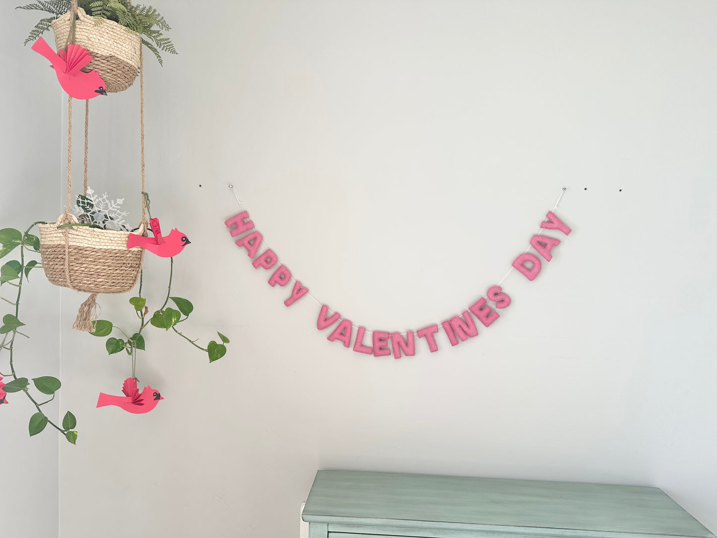 HAPPY VALENTINES DAY felt banner - red, pink or white letters