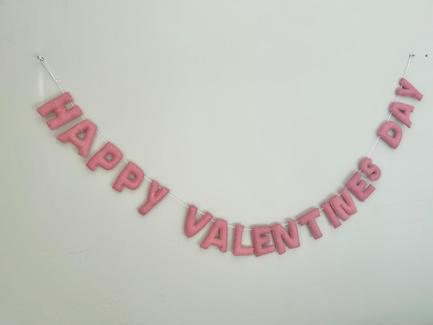 HAPPY VALENTINES DAY felt banner - red, pink or white letters