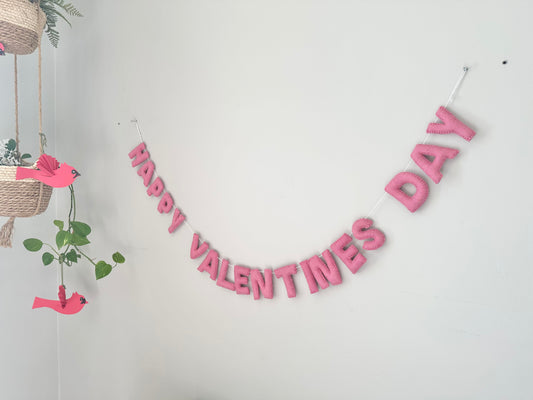 HAPPY VALENTINES DAY felt banner - red, pink or white letters
