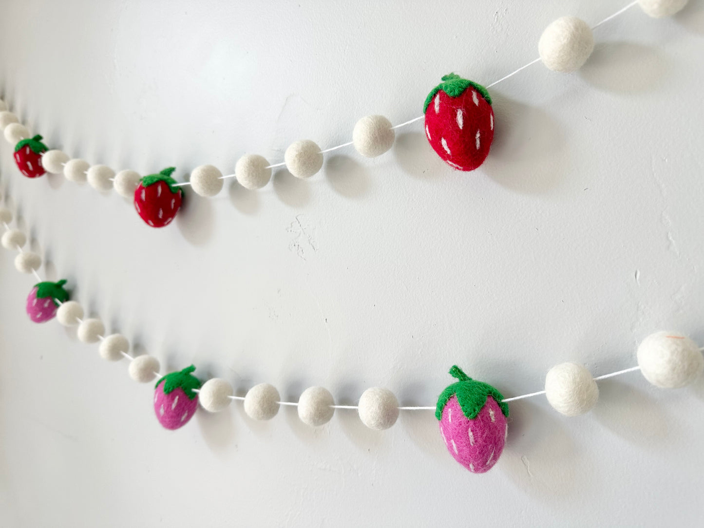 Bright & White Strawberry Garland