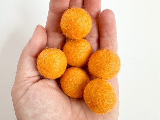 Cantaloupe - 2.5 cm Felt Pom Pom Balls