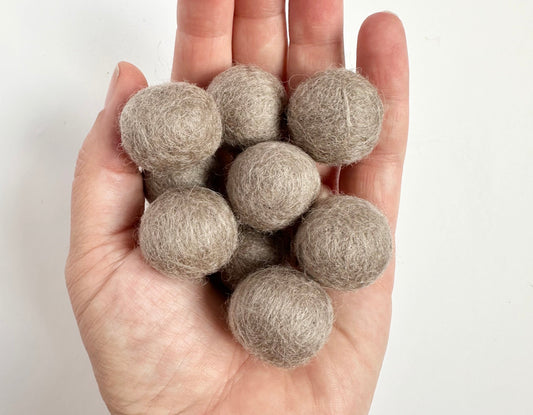 Greige - 2.5 cm Felt Pom Pom Balls