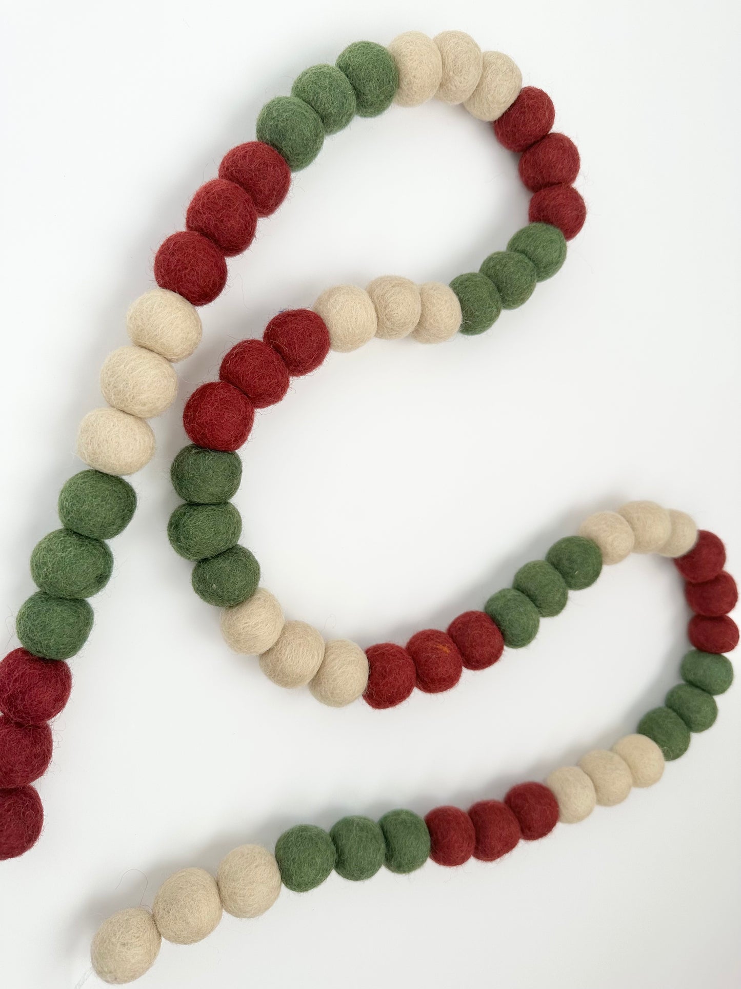 Classy Christmas Color Blocking Garland