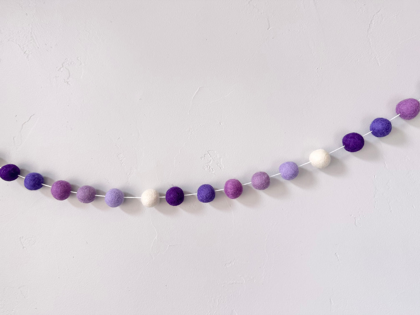 Gradient of Purples Garland