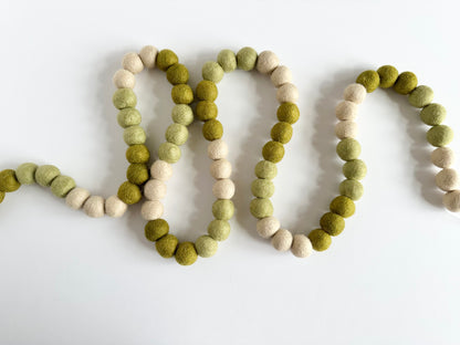 Soft Green Ombre Color Block Garland