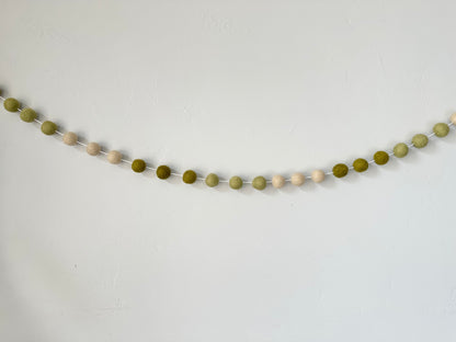 Soft Green Ombre Color Block Garland
