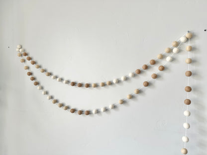 Neutral Color Blocking Garland