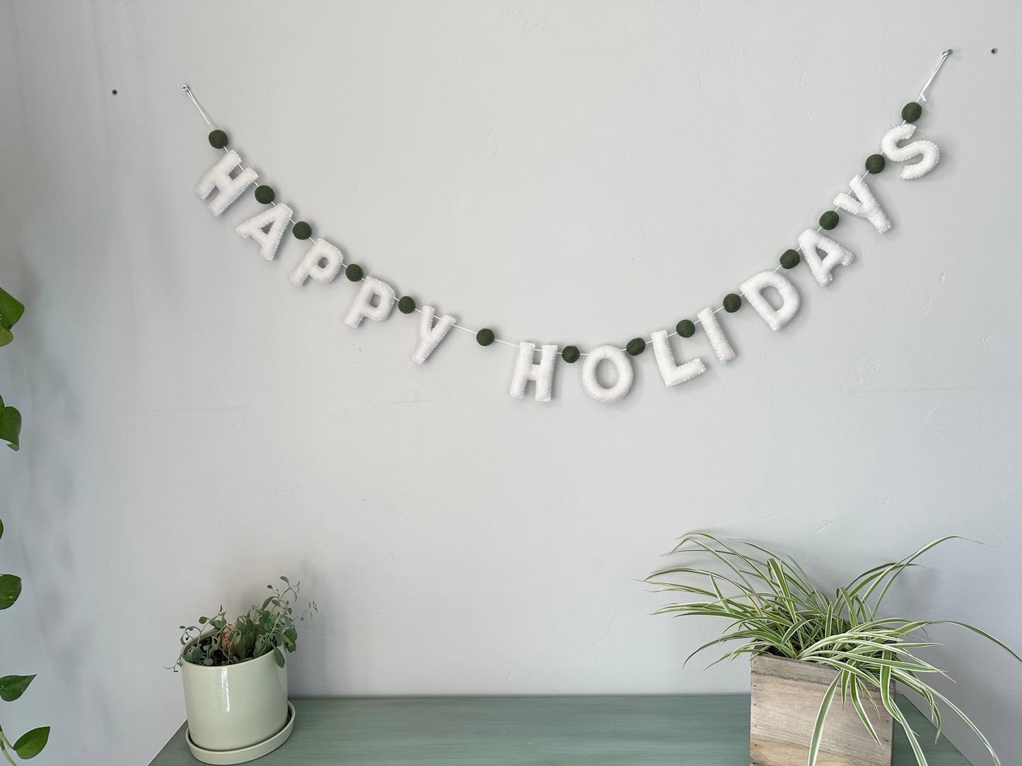 HAPPY HOLIDAYS felt banner - red, emerald or white letters