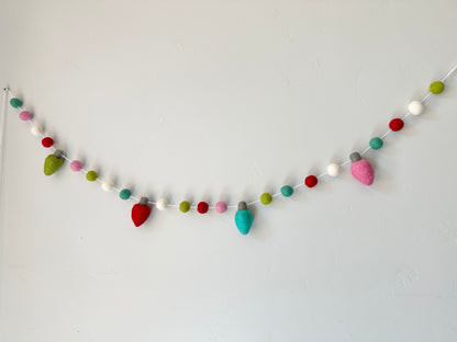 Retro Christmas Bulbs Garland