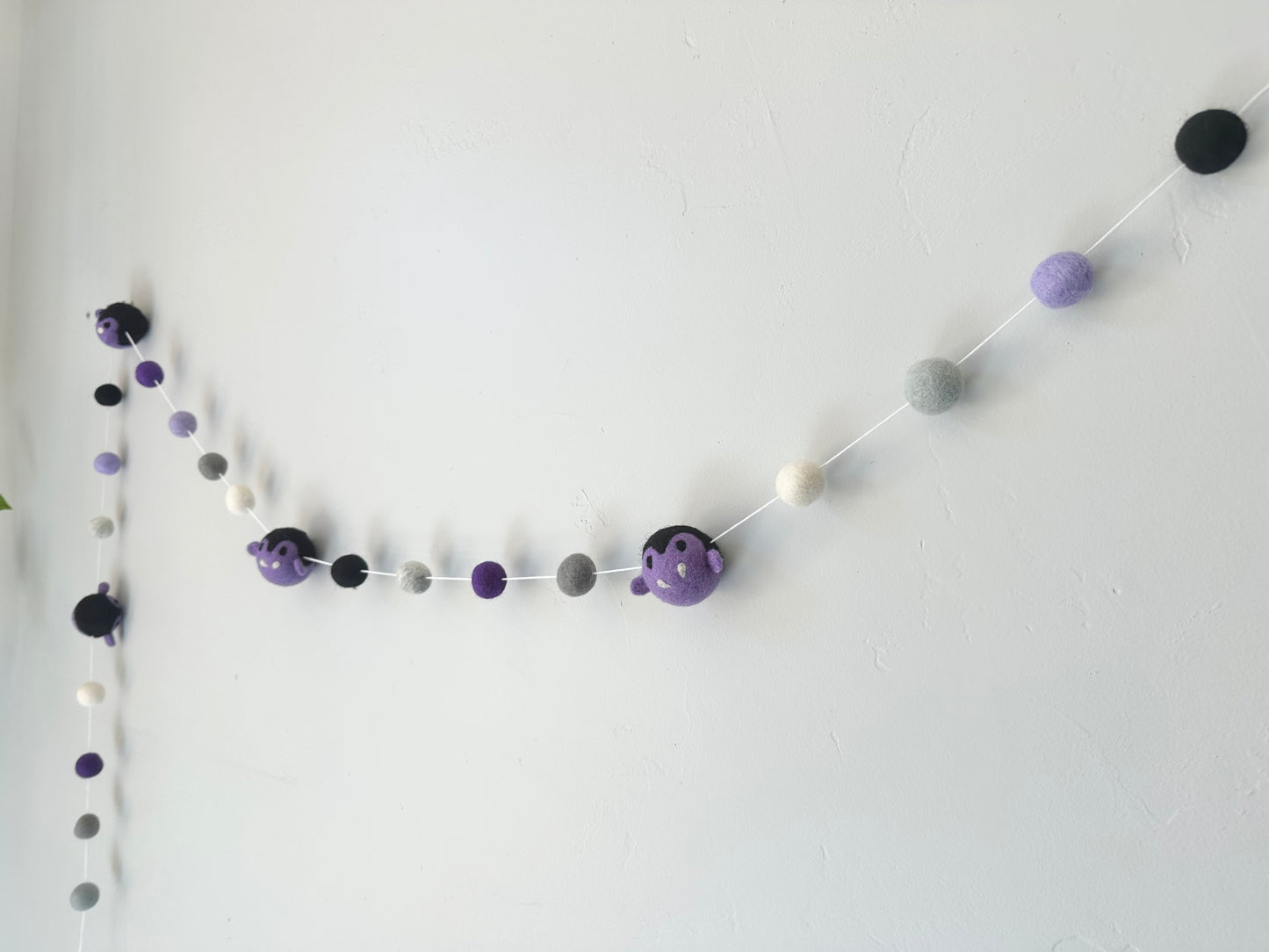 Vampire Head Garland