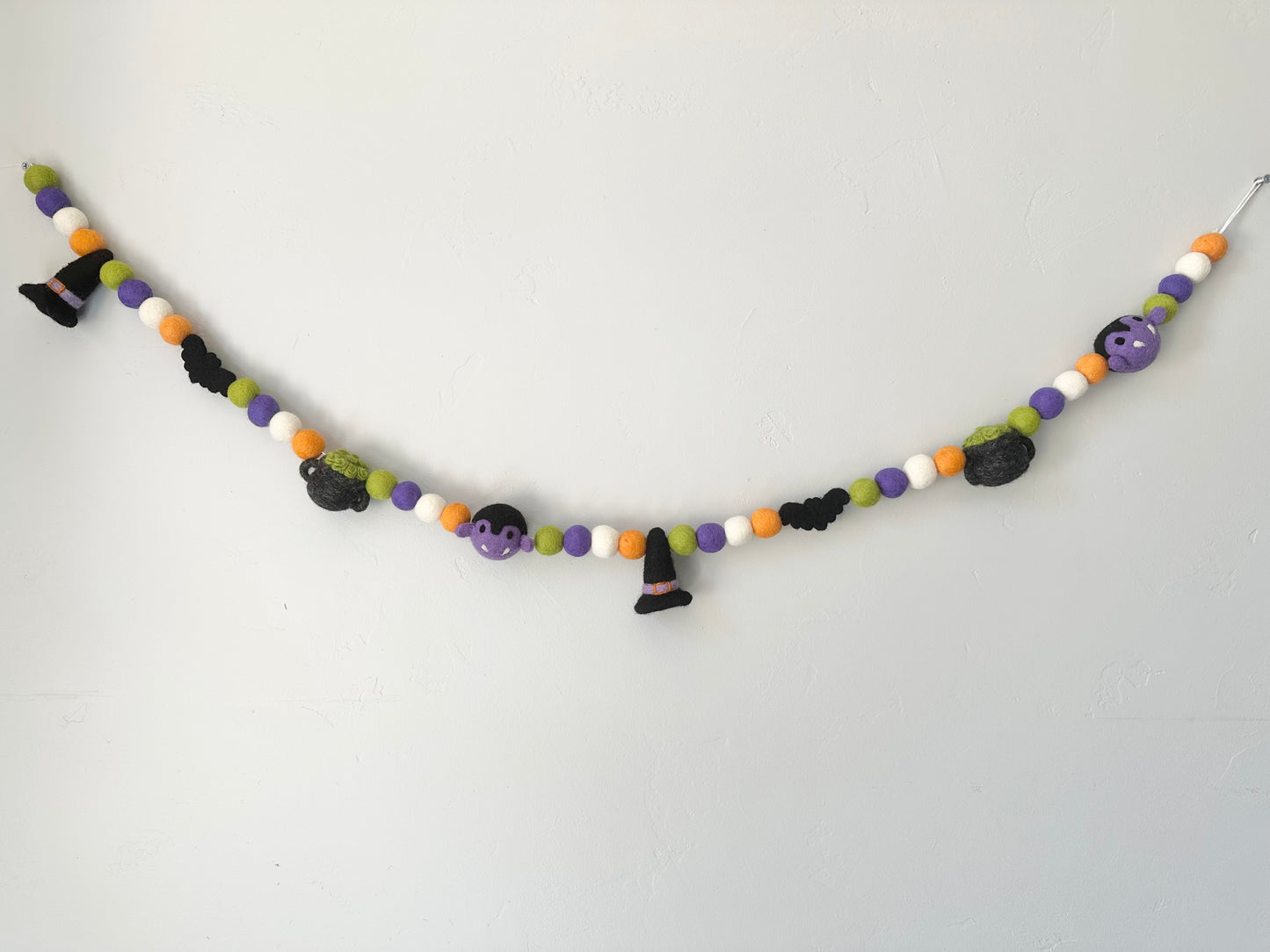 Witches & Vamps Garland