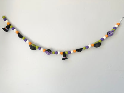 Witches & Vamps Garland