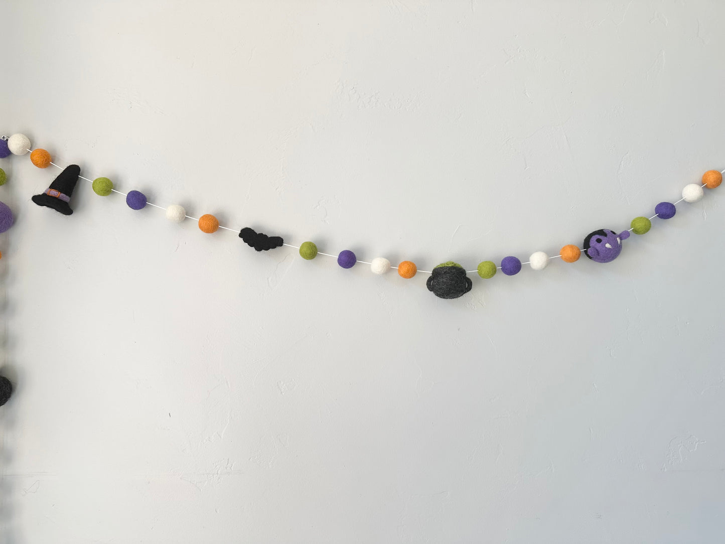 Witches & Vamps Garland